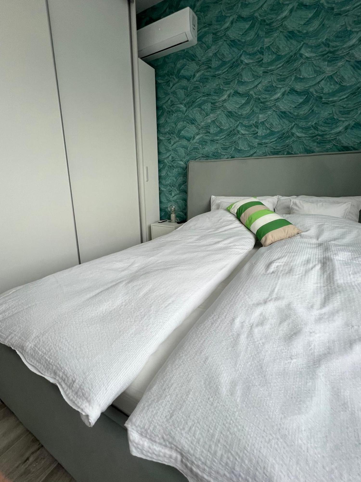 Apartamento Cathedral Uptown-urban Comfort With Balcony *